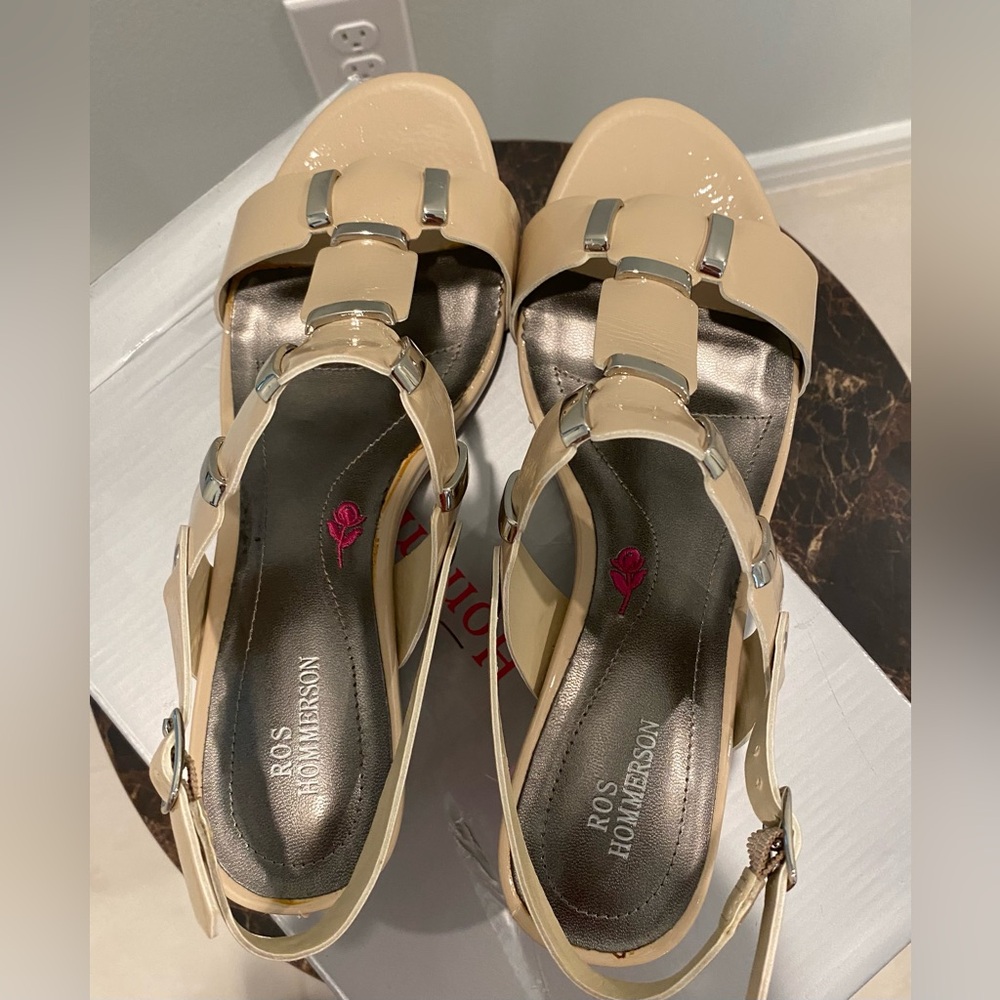 Ros Hommerson Women's Tan Sandals